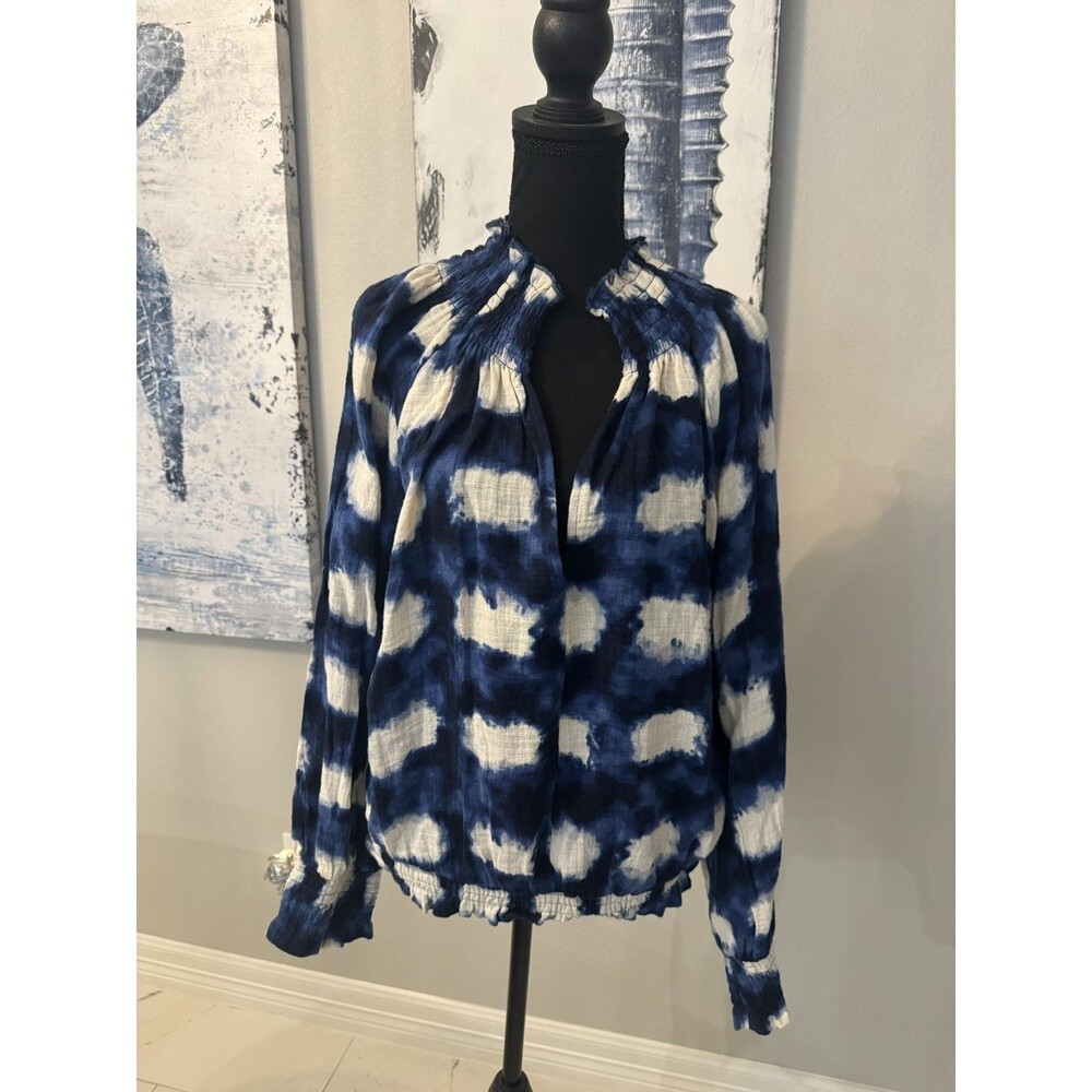 Porridge Clothing by Anthropologie Blue & White Water stain Top Ladies L